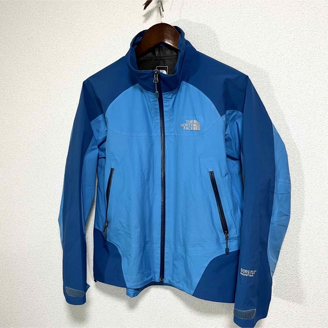 THE NORTH FACE(ザノースフェイス)の人気美品 ノースフェイス ナイロンジャケット ゴアテックス レディースL レディースのジャケット/アウター(ナイロンジャケット)の商品写真