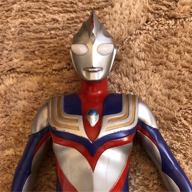 BANDAI(バンダイ)のウルトラマンティガ46cm特大フィギュア エンタメ/ホビーのおもちゃ/ぬいぐるみ(キャラクターグッズ)の商品写真