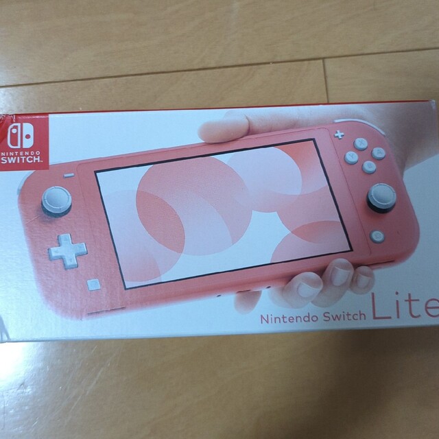 【新品箱破損】Nintendo Switch Lite コーラル