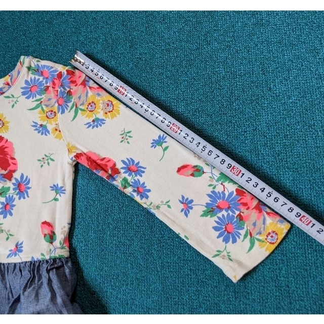 GAP Kids(ギャップキッズ)の数回のみ着用の美品☆Gap　薄手七分袖の花柄ワンピース　140 キッズ/ベビー/マタニティのキッズ服女の子用(90cm~)(ワンピース)の商品写真