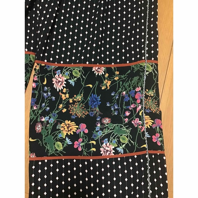 アメリの花柄パンツ レディースのパンツ(カジュアルパンツ)の商品写真