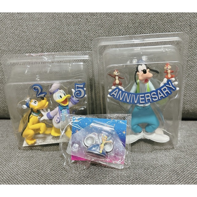 Disney(ディズニー)のディズニー 年パス マジックラリーキャンペーン フィギュア 25周年 エンタメ/ホビーのおもちゃ/ぬいぐるみ(キャラクターグッズ)の商品写真