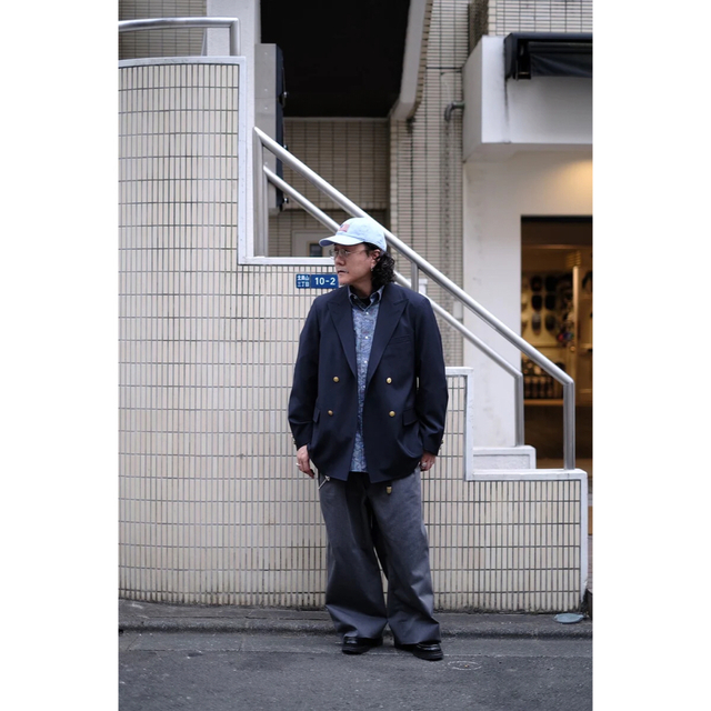 J.PRESS(ジェイプレス)の美品　J.PRESS  4B BAGGY BLAZER 紺ブレ　ダブルブレザー メンズのジャケット/アウター(テーラードジャケット)の商品写真