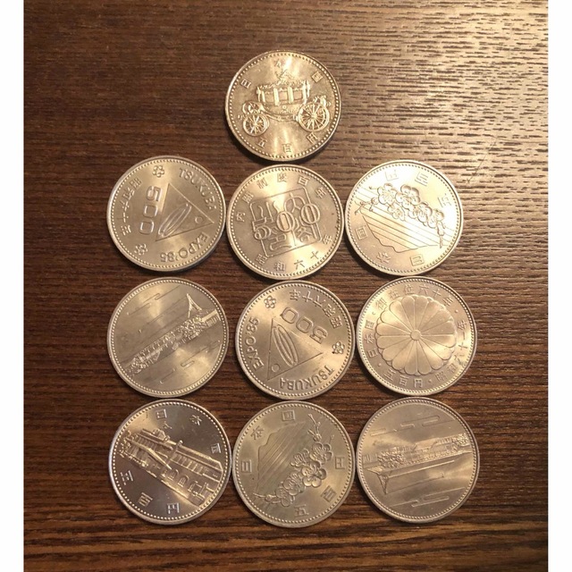 記念硬貨 500円10枚 額面5000円の通販 by みみ's shop|ラクマ 記念硬貨 500円10枚 額面5000円