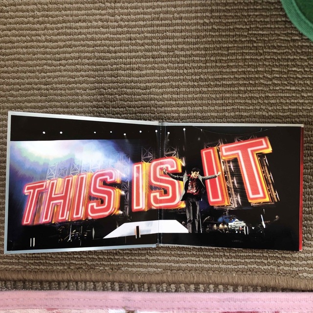 SONY(ソニー)の【輸入盤】Michael Jackson's THIS IS IT エンタメ/ホビーのCD(ポップス/ロック(洋楽))の商品写真