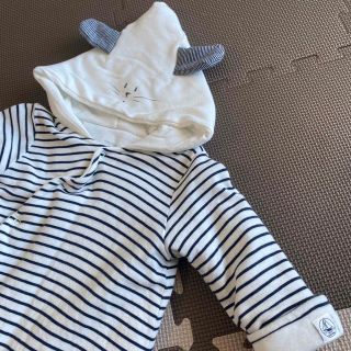 プチバトー(PETIT BATEAU)のプチバトー  マリニエール ボーダー うさぎ帽子　ロンパース  12m 74cm(ロンパース)