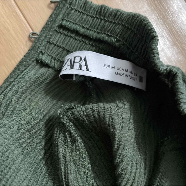 ZARA(ザラ)のZARA ミニワンピース グリーン系 レディースのワンピース(ミニワンピース)の商品写真