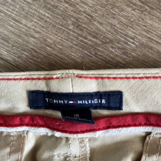 TOMMY HILFIGER(トミーヒルフィガー)のパンツ レディースのパンツ(カジュアルパンツ)の商品写真