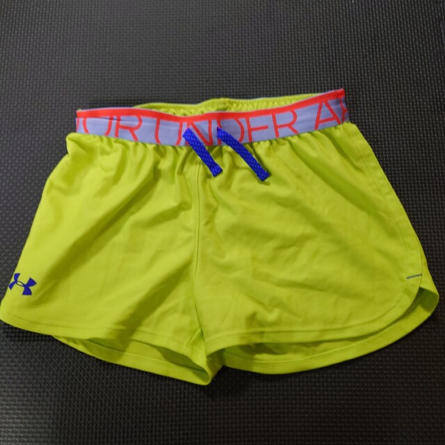 UNDER ARMOUR(アンダーアーマー)のアンダーアーマー　ショートパンツ レディースのパンツ(ショートパンツ)の商品写真