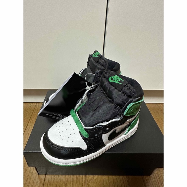 NIKE(ナイキ)のNike TD Air Jordan 1 Retro High OG 13cm キッズ/ベビー/マタニティのベビー靴/シューズ(~14cm)(スニーカー)の商品写真