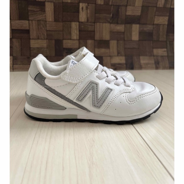 996（New Balance）(キュウキュウロク)のニューバランス　996 17㎝ キッズ/ベビー/マタニティのキッズ靴/シューズ(15cm~)(スニーカー)の商品写真