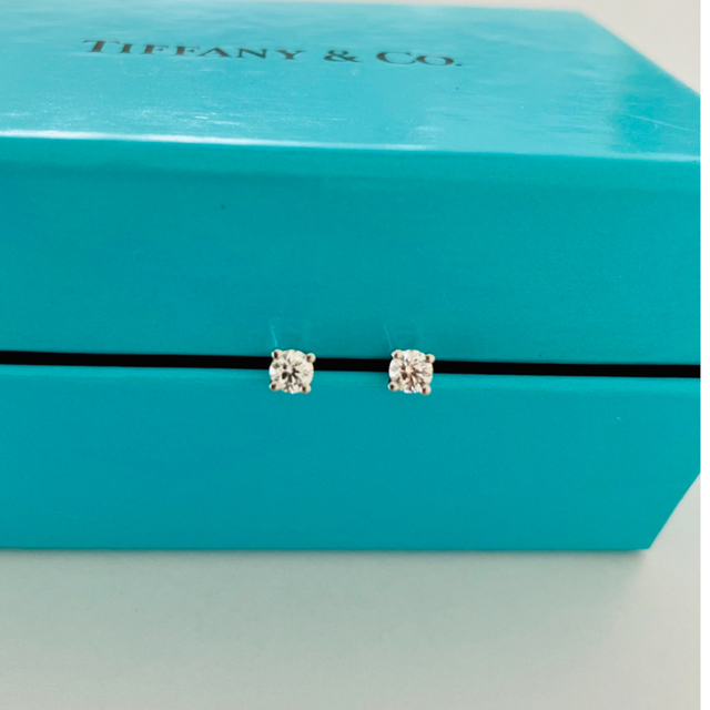 TIFFANY ティファニー ソリティア ダイヤモンド スタッド ピアス-
