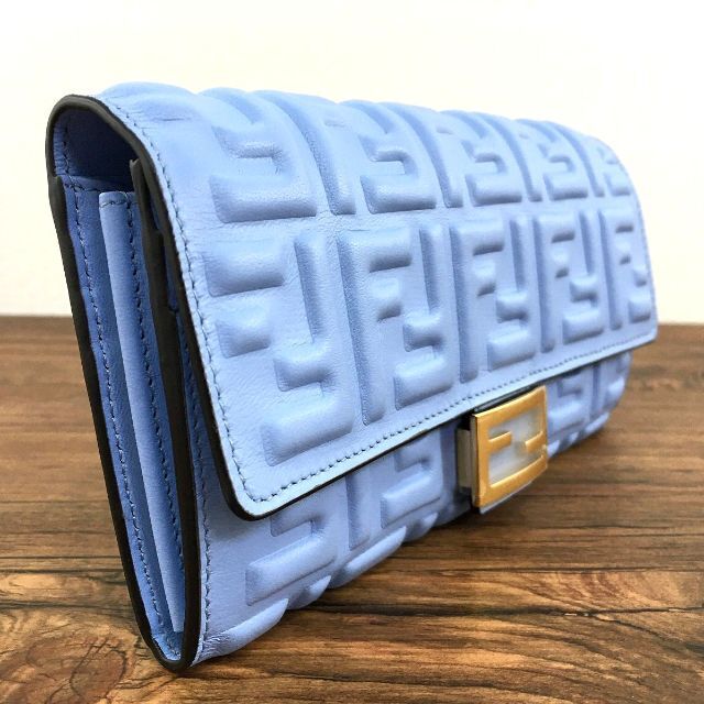 未使用品 FENDI 長財布 8M0251 水色 ズッカ 93