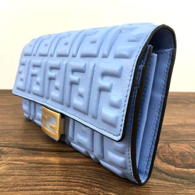 未使用品 FENDI 長財布 8M0251 水色 ズッカ 93