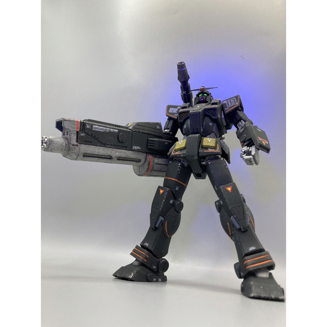 ガンプラ完成品　プレバン限定　1/144 ヘビーガンダム  システムベース付