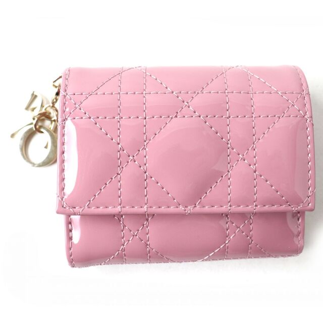 極美品△クリスチャンディオール S0181OVRB M64P LADY DIOR カナージュ パテントカーフスキン ロータス ウォレット 3つ折り 財布 ピンク