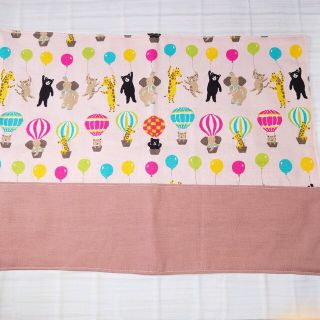 ハンドメイド ランチョンマット☆どうぶつ×ピンク☆30×40(外出用品)