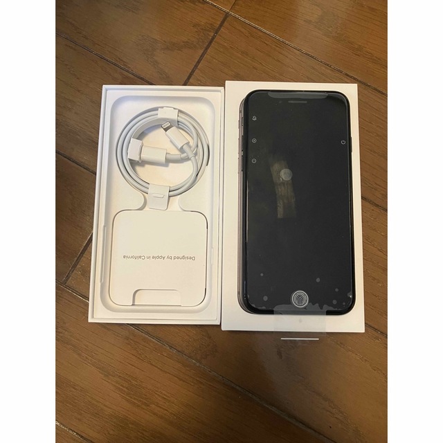 【美品】　iPhone se3 64GB ブラックSIMフリー