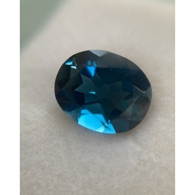 ⭐️大粒❗️4.2ct ロンドンブルートパーズ⭐️