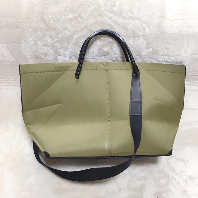 ISSEY MIYAKE - レア品 ISSEY MIAYKE トートバッグ ファントム