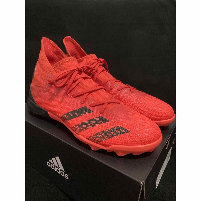 adidas(アディダス)のアディダス プレデター フリーク.3 ターフ用 adidas 29cm スポーツ/アウトドアのサッカー/フットサル(シューズ)の商品写真