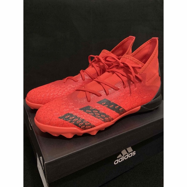 adidas(アディダス)のアディダス プレデター フリーク.3 ターフ用 adidas 29cm スポーツ/アウトドアのサッカー/フットサル(シューズ)の商品写真