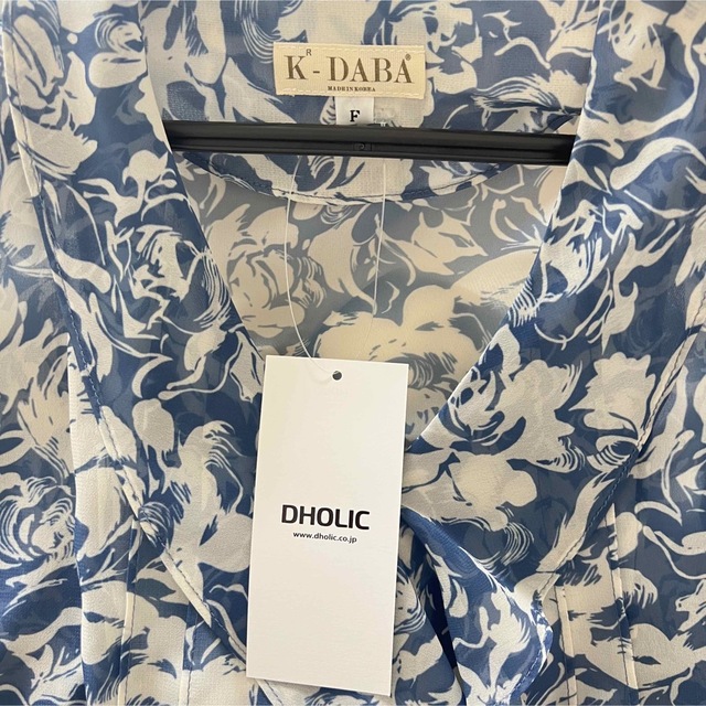 dholic(ディーホリック)のDHOLIC ♡ 花柄ブラウス ブルー レディースのトップス(シャツ/ブラウス(長袖/七分))の商品写真