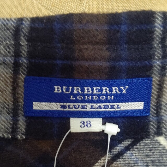 BURBERRY(バーバリー)の処分セール品‼️美品✨BURBERRY カーボーイシャツ レディースのトップス(シャツ/ブラウス(半袖/袖なし))の商品写真