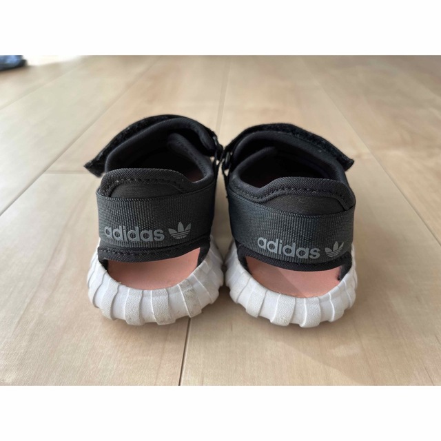 adidas(アディダス)のadidas スニーカーサンダル　15cm キッズ/ベビー/マタニティのキッズ靴/シューズ(15cm~)(スニーカー)の商品写真