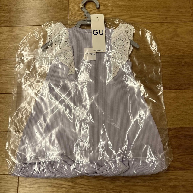 GU(ジーユー)のGU カバーオール　2枚 キッズ/ベビー/マタニティのベビー服(~85cm)(カバーオール)の商品写真