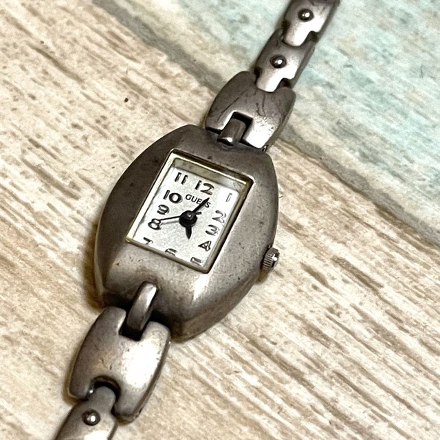 GUESS(ゲス)のGUESS レディース腕時計 レディースのファッション小物(腕時計)の商品写真