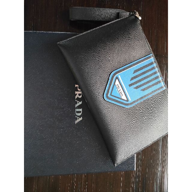 PRADA　レザークラッチバッグ　美品