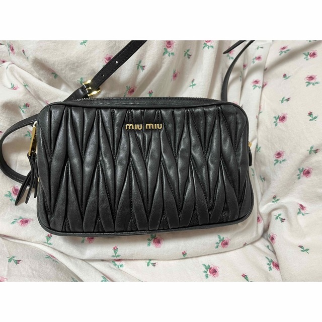 現金特価】 miumiu - miumiu マテラッセ ショルダーバッグ ショルダー
