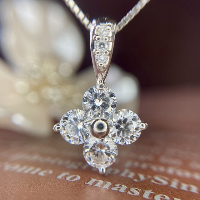 国内外の人気! 『専用です』天然ダイヤモンドネックレス 計1.04ct
