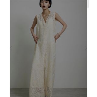 アメリヴィンテージ(Ameri VINTAGE)のameri vintage 完売　CHLOE V NECK ROMPERS(オールインワン)