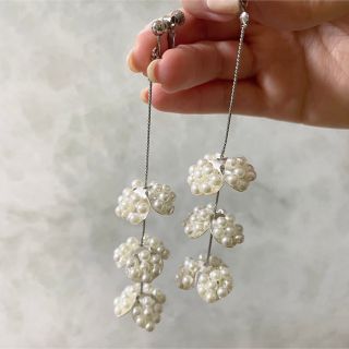 新商品　ハンドメイド　ブライダル　パールフラワー　イヤリング　ピアス　結婚式　(イヤリング)