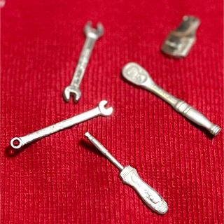 Snap-on 工具ピンバッジ5個セット(工具)