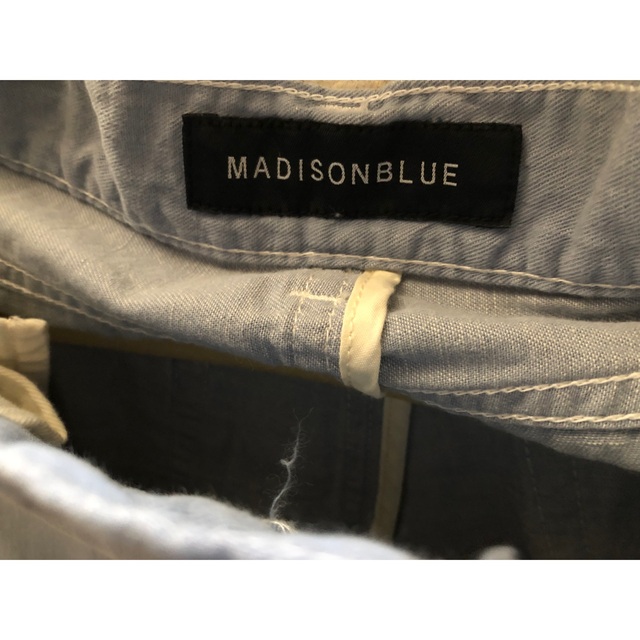 MADISONBLUE(マディソンブルー)のマディソンブルー MADIDONBLUE デニムスカート レディースのパンツ(デニム/ジーンズ)の商品写真