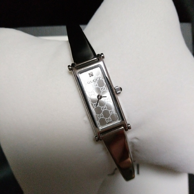 お得】 Gucci YA01556 シルバー 1500シリーズ レディース 腕時計 GUCCI