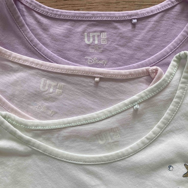 UNIQLO(ユニクロ)の3枚セットUNIQLO プリンセス Tシャツ120【中古品】 キッズ/ベビー/マタニティのキッズ服女の子用(90cm~)(Tシャツ/カットソー)の商品写真