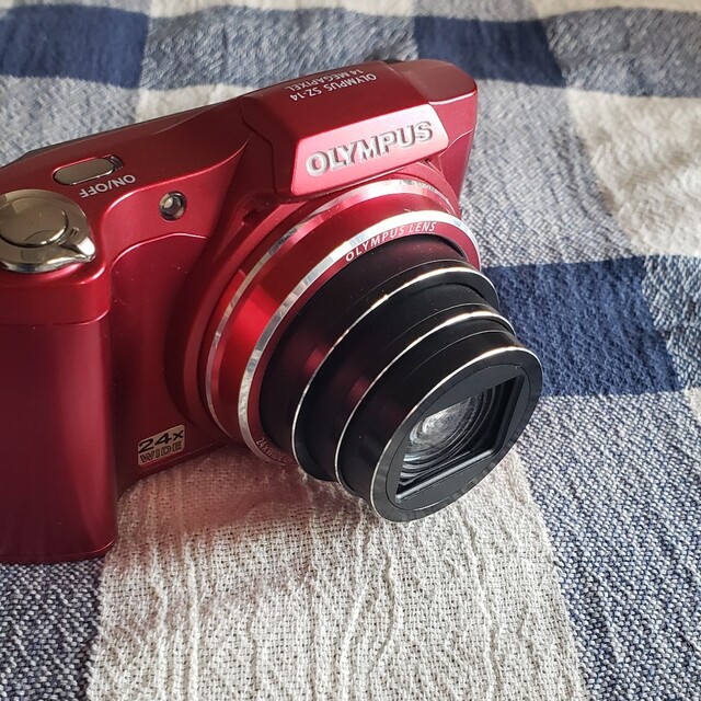 OLYMPUS SZ-14 14MEGAPIXEL スマホ/家電/カメラのカメラ(コンパクトデジタルカメラ)の商品写真