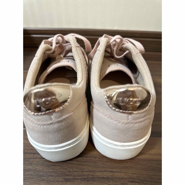 美品 UGG アグ スニーカー 24.5cm Dinale ディナーレ 公式の 4200円