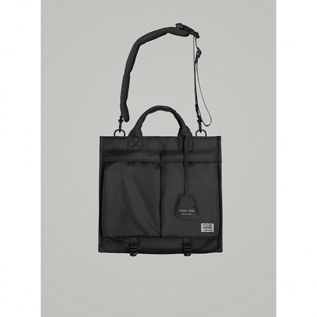 HYKE(ハイク)のHYKE✖️PORTER ２ＷＡＹ　ＴＯＴＥ　ＢＡＧ　ＢＬＡＣＫ　新品 メンズのバッグ(ショルダーバッグ)の商品写真