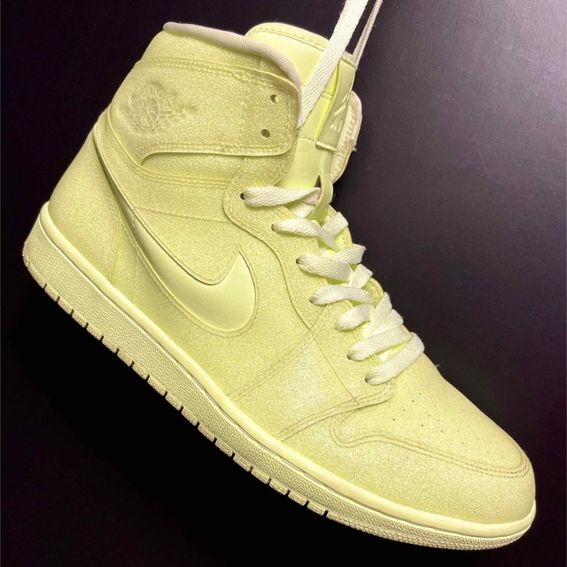 JORDAN 1 RETRO HIGH PREMIUM BARELY VOLT