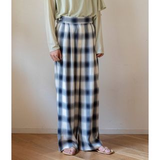 フィーニー(PHEENY)のPHEENY レーヨンオンブレチェック2タックスラックスパンツ　2(カジュアルパンツ)