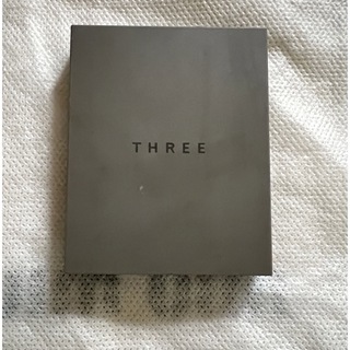 スリー(THREE)の【本日限定価格】 THREE シマリンググローデュオ　01(フェイスカラー)