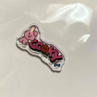 ビーティーイシビル(BT21)のBT21 チロルチョコ アクリルピンバッジ COOKY(キャラクターグッズ)