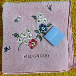 ウェッジウッド(WEDGWOOD)のウエッジウッドタオルハンカチお花刺繍P(ハンカチ)