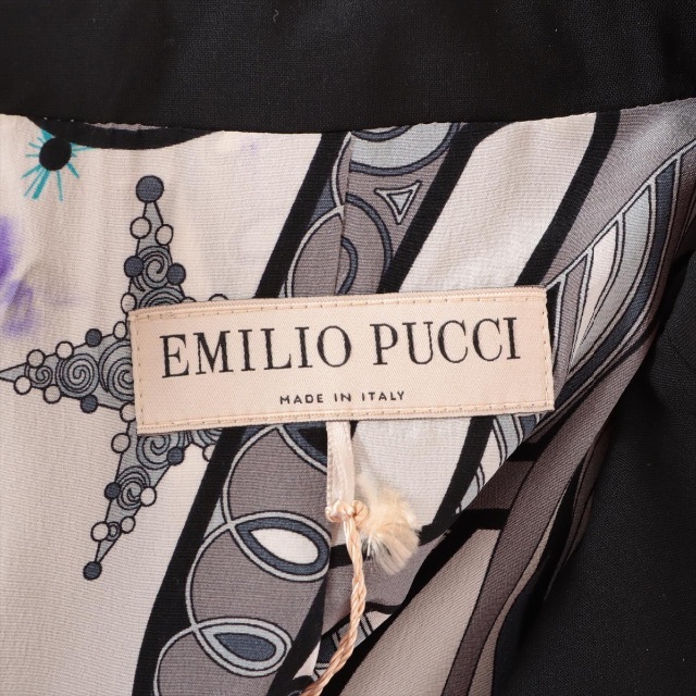 EMILIO PUCCI(エミリオプッチ)のEMILIO PUCCI テイラードジャケッ レディースのジャケット/アウター(テーラードジャケット)の商品写真