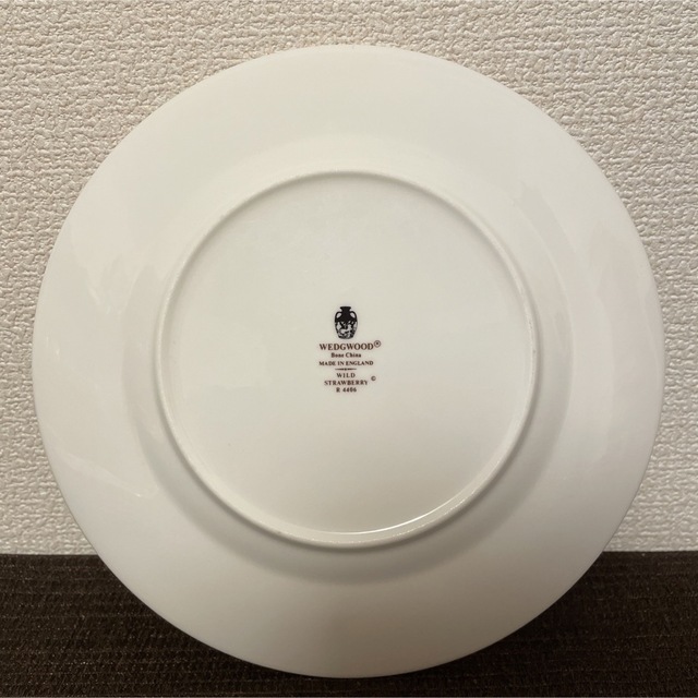 ウェッジウッド ワイルドストロベリー デザートプレート 20.5cm ウェッジウッド ワイルドストロベリー デザートプレート 20.5cm